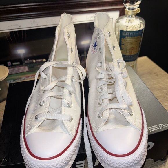 Converse Kids White Platform Sneakers with Red Trim - Picture 2 of 4